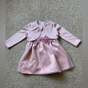Baby girl’s tulle dress with sweater